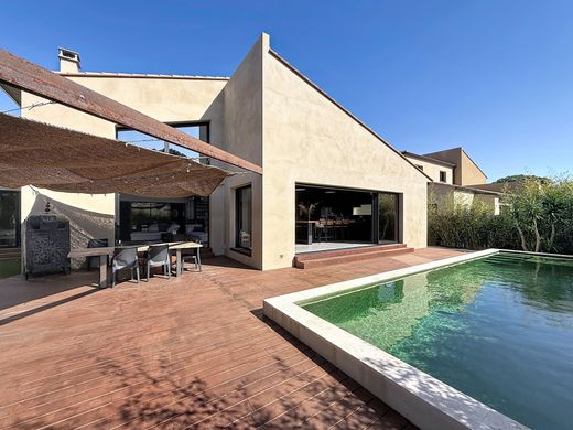 Luxury home in Alénya, Pyrénées-Orientales