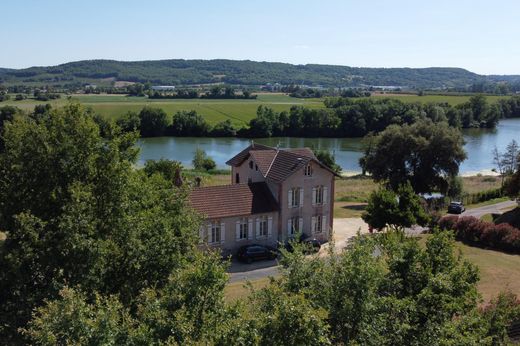 Luxury home in Villeneuve-sur-Lot, Lot-et-Garonne