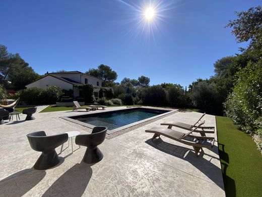 Nîmes, Gardのヴィラ