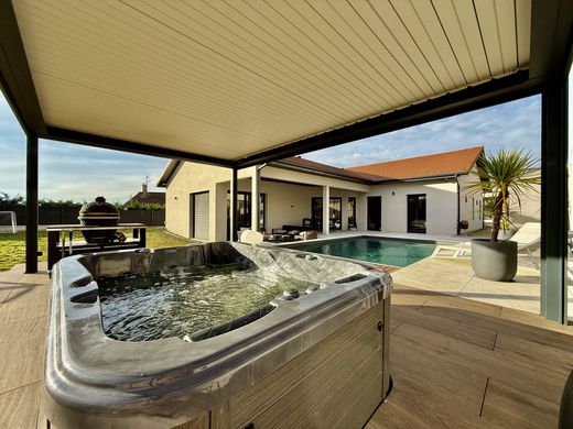 Luksusowy dom w Saint-Chef, Isère