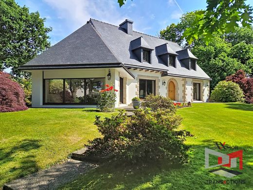 Luxus-Haus in Lannion, Côtes-d'Armor
