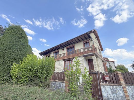 Luxury home in Rueil-Malmaison, Hauts-de-Seine