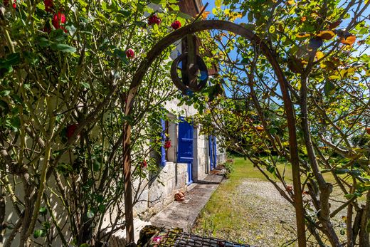 Luxury home in Saintes, Charente-Maritime