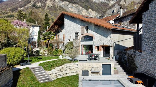 Luxury home in Bernin, Isère