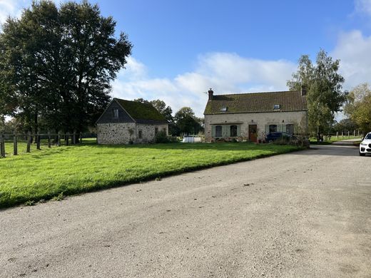 Demeure ou Maison de Campagne à Le Mêle-sur-Sarthe, Orne
