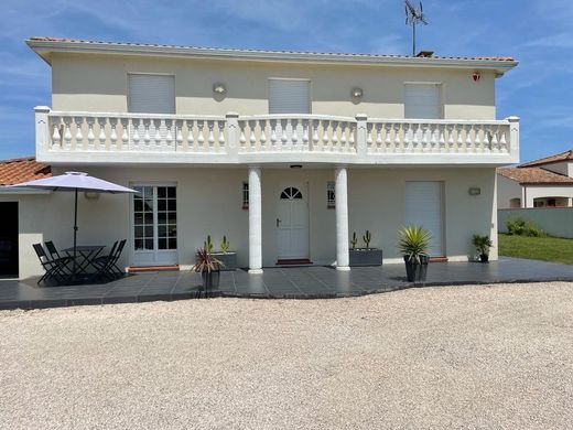 Villa in Tournefeuille, Haute-Garonne