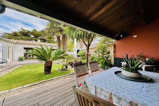 Luxury home in Rivedoux-Plage, Charente-Maritime