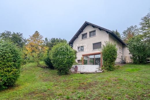 Luxe woning in Échenevex, Ain