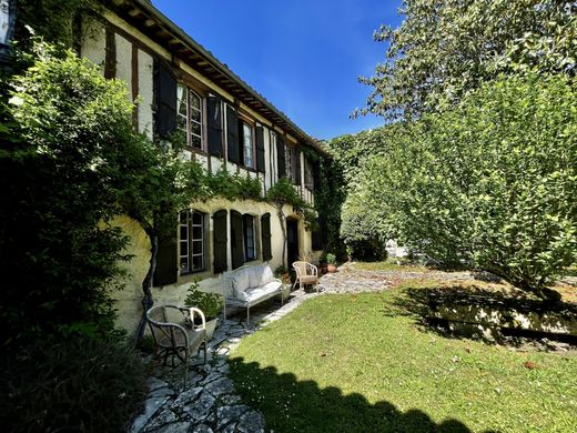 Luxury home in Miélan, Gers