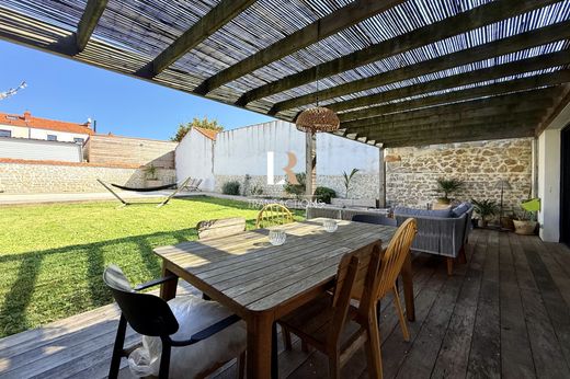 Casa di lusso a La Rochelle, Charente-Maritime