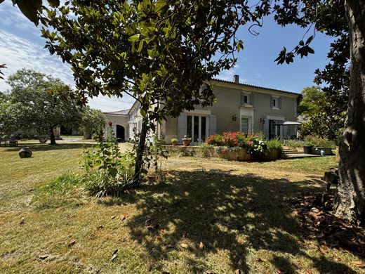 Casa de lujo en Baignes-Sainte-Radegonde, Charenta