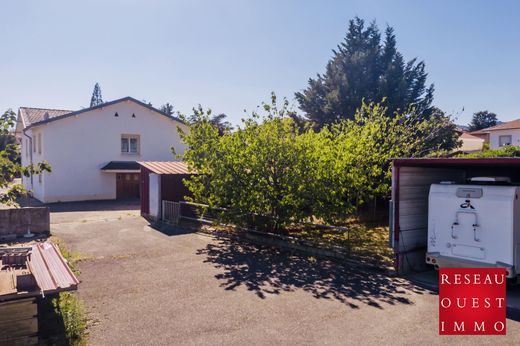 Luxury home in Pollionnay, Rhône