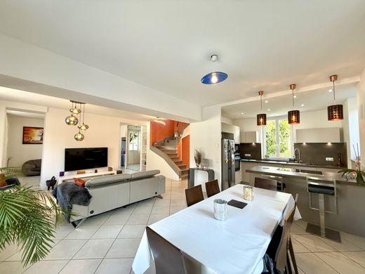 ‏וילה ב  Saint-Jean-de-Maurienne, Savoy