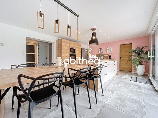 Agny, Pas-de-Calaisの高級住宅