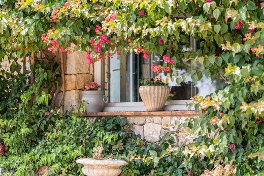 Le Tignet, Alpes-Maritimesの高級住宅