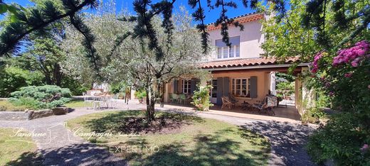 Элитный дом, Pernes-les-Fontaines, Vaucluse