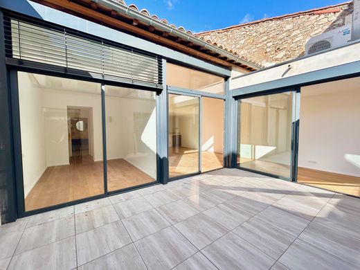 Apartment / Etagenwohnung in Sète, Hérault