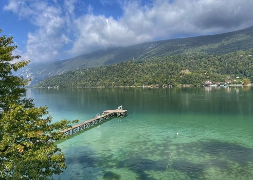 Luxury home in Aiguebelette-le-Lac, Savoy