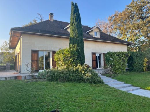 Luxury home in Villenave-d'Ornon, Gironde