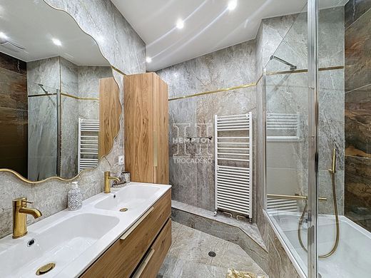 ‏דירה ב  Paris 16 Passy, Paris