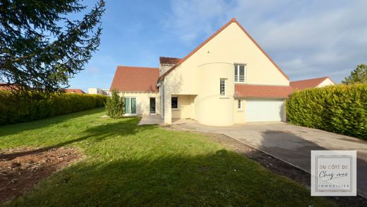 Luxus-Haus in La Rivière-de-Corps, Aube