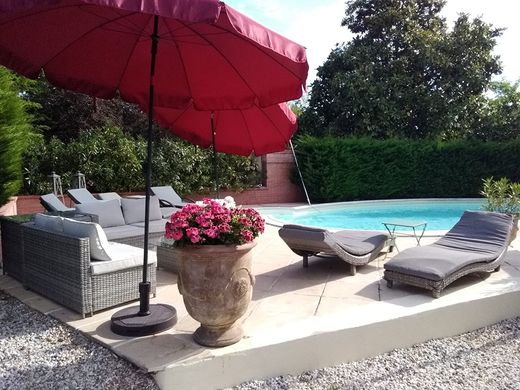 Luxury home in Arsac, Gironde