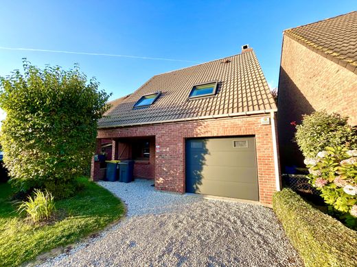 Luxe woning in Linselles, North