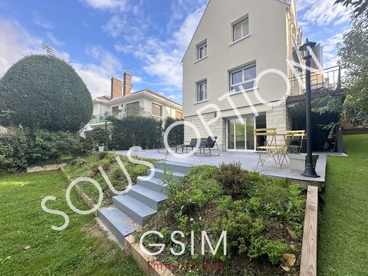 Luxury home in Marnes-la-Coquette, Hauts-de-Seine