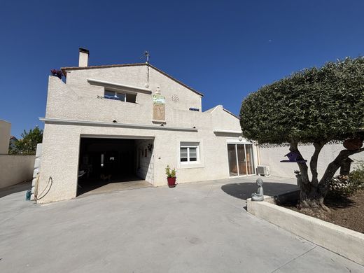 Luxury home in Le Grau-d'Agde, Hérault