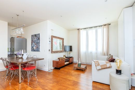 Apartment in Champs-Elysées, Madeleine, Triangle d’or, Paris