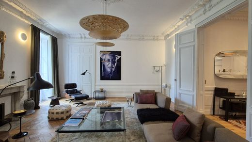 Apartment in Bordeaux, Gironde