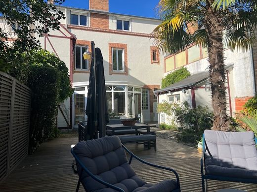 Luxus-Haus in Orléans, Loiret