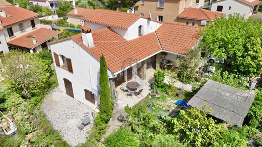 la Roca d'Albera, Pyrénées-Orientalesのヴィラ