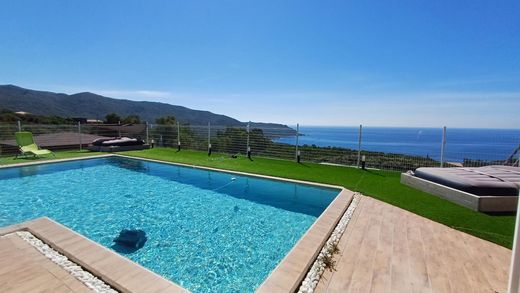 Luxe woning in Coti-Chiavari, South Corsica