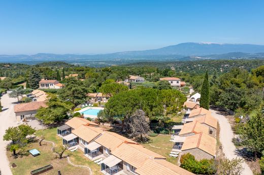 Luxury home in La Roque-sur-Pernes, Vaucluse