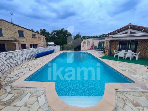 Luxury home in Charmes-sur-l'Herbasse, Drôme