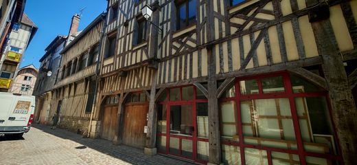 Luksusowy dom w Troyes, Aube