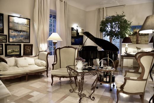 Apartament w Nîmes, Gard