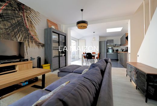 Casa di lusso a Lambersart, North