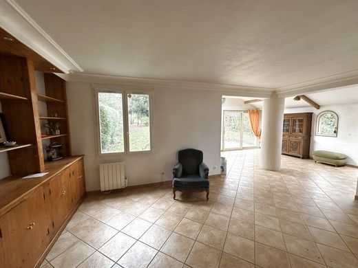 Luxury home in Bailly, Yvelines