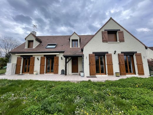 Luxus-Haus in Saint-Vrain, Essonne