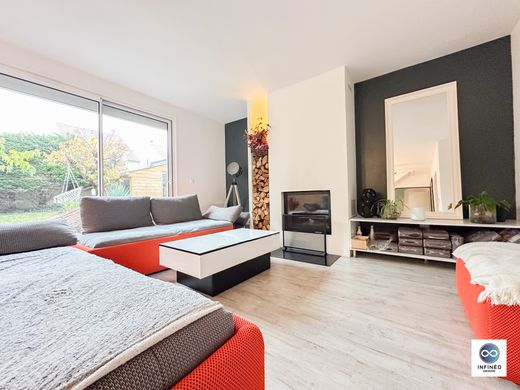 Элитный дом, Chevannes, Essonne