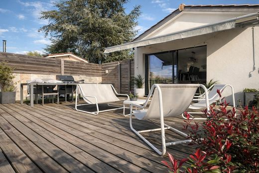 Luxury home in Créon, Gironde