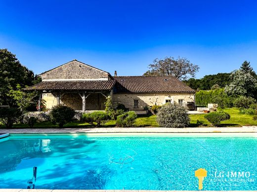 منزل ﻓﻲ Mortagne-sur-Gironde, شارنت البحرية