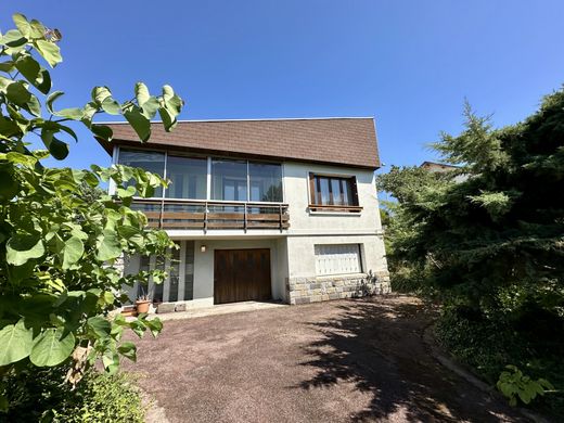 Luxus-Haus in Beaumont-lès-Randan, Puy-de-Dôme