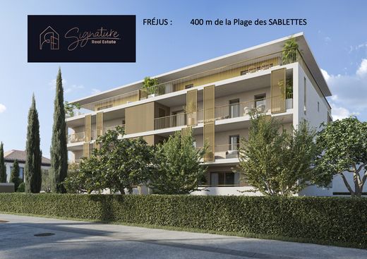 Apartment / Etagenwohnung in Fréjus, Var