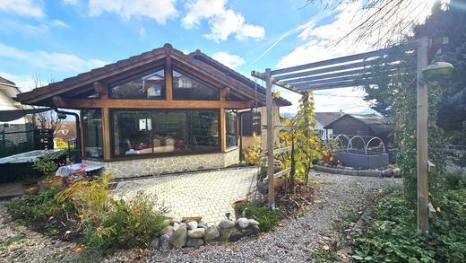 Casa di lusso a Challex, Ain