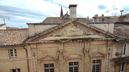 Apartment / Etagenwohnung in Avignon, Vaucluse