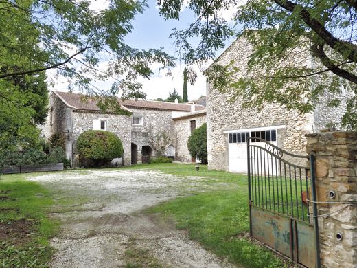 Вилла, Ним, Gard