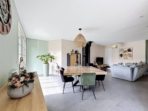 Luxury home in Communay, Rhône